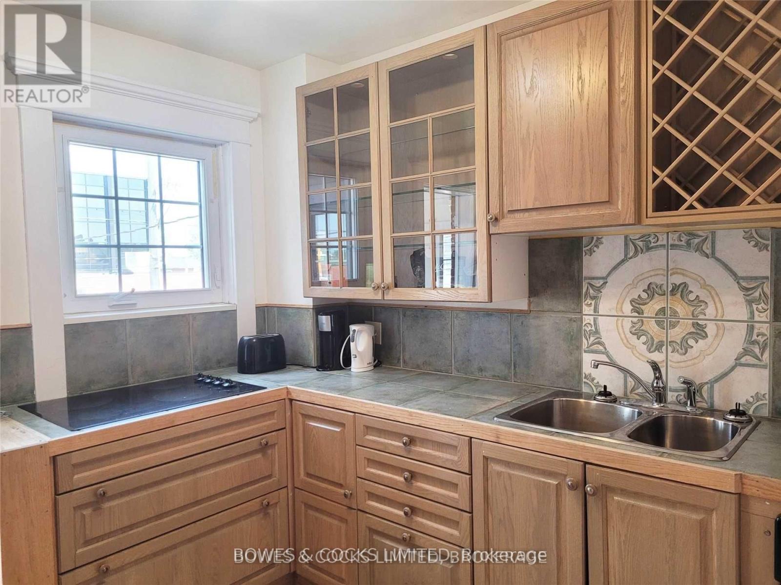 317 Reid Street, Peterborough, Ontario  K9J 3R2 - Photo 8 - X12245346