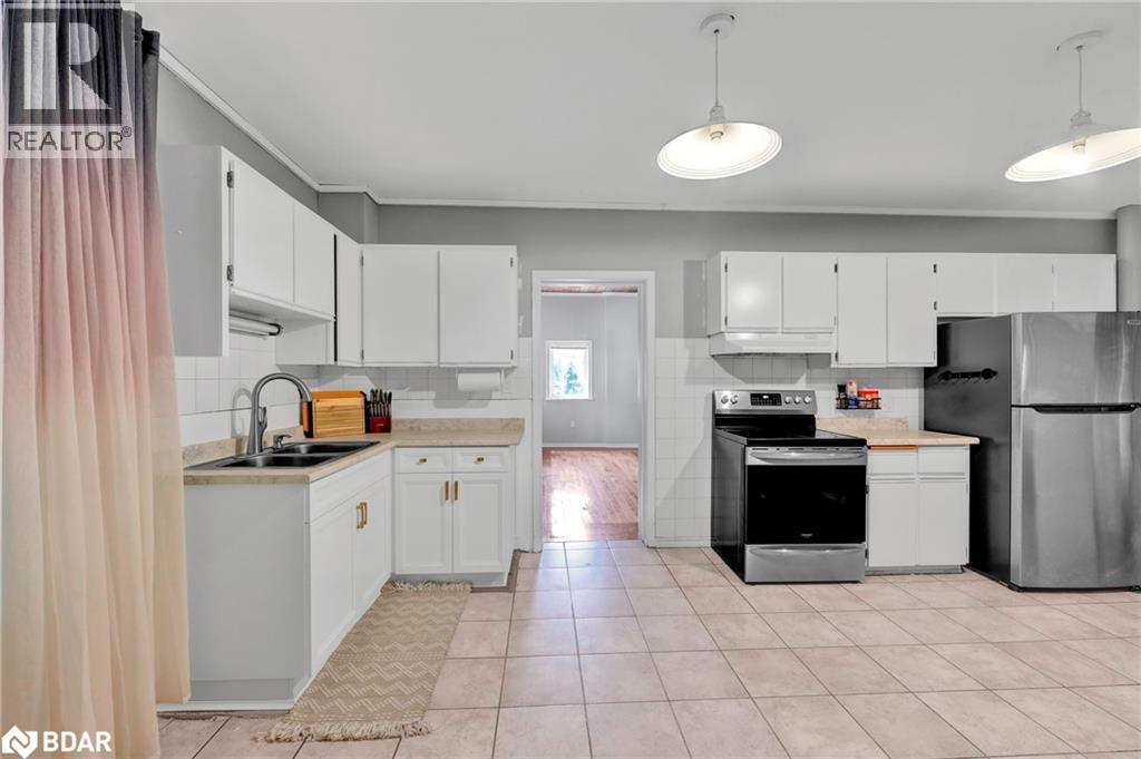 318 Simcoe Street, Woodstock, Ontario  N4S 1J3 - Photo 2 - 40745208