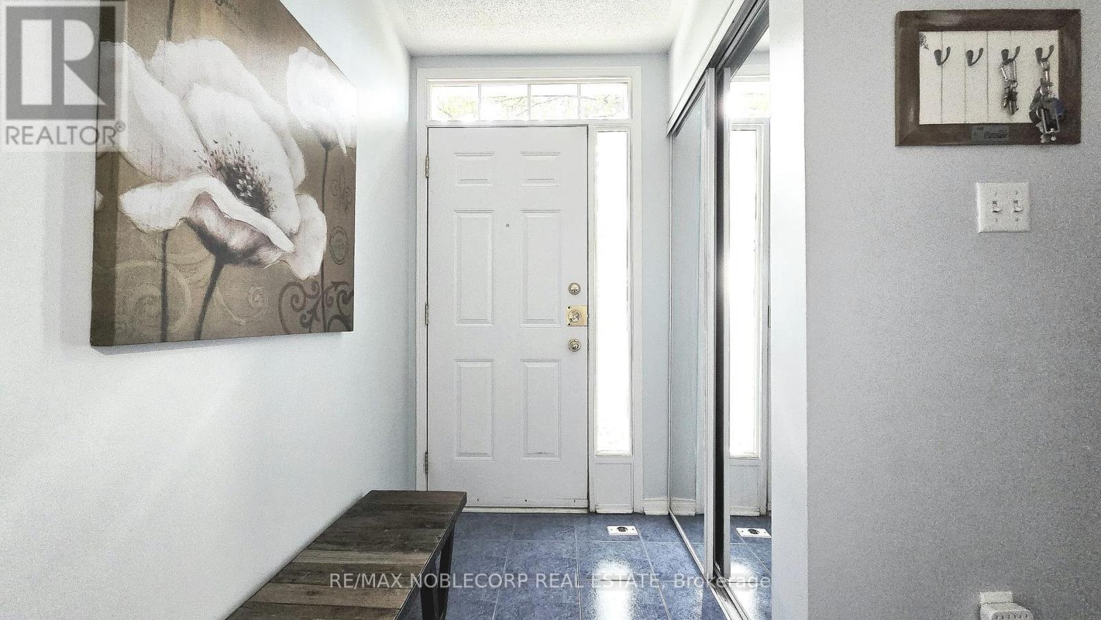 Property at D-17 OVERLEA BOULEVARD image 2