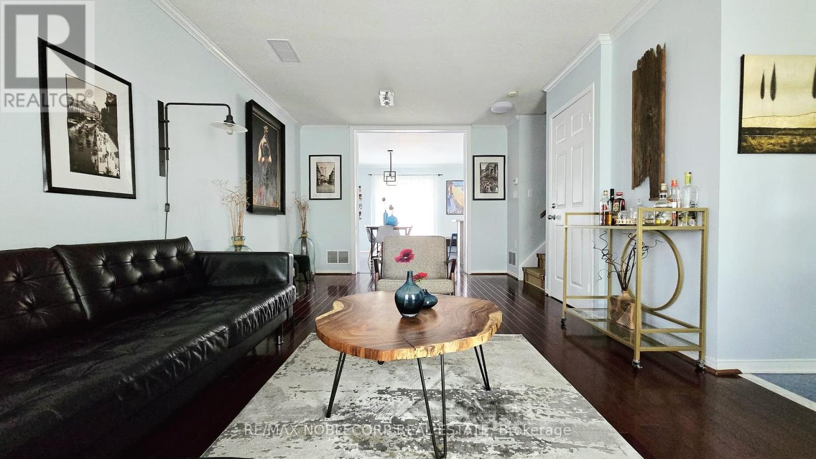 Property at D-17 OVERLEA BOULEVARD image 5