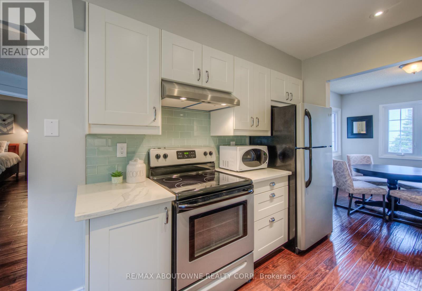 Property at 245 - 2110 CLEAVER AVENUE image 5