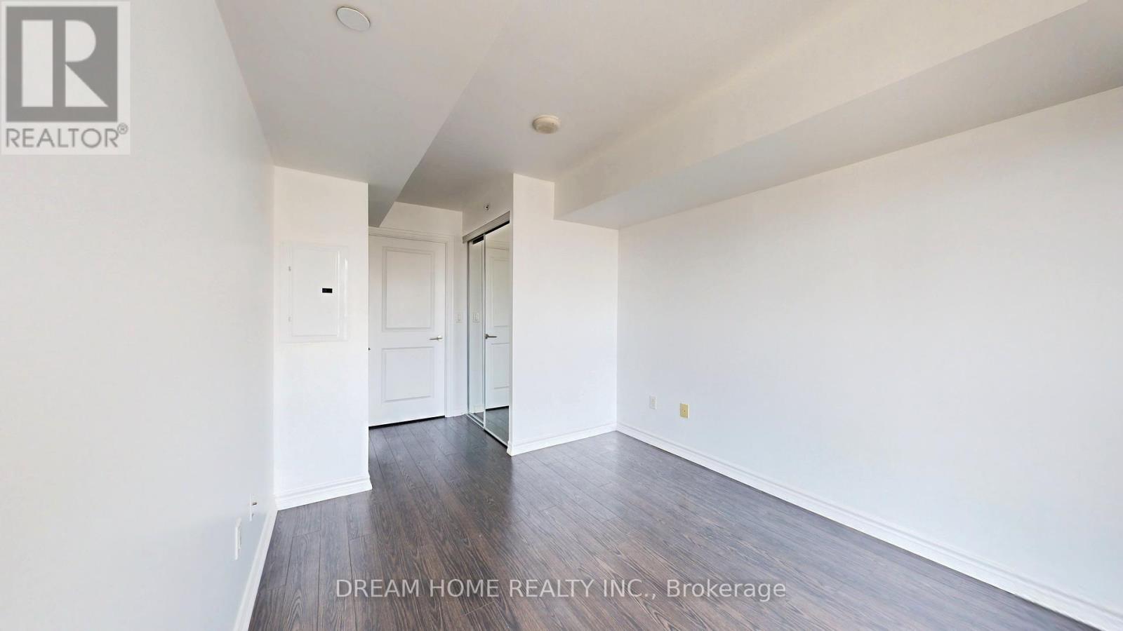 2105 - 386 Yonge Street, Toronto, Ontario  M5B 0A5 - Photo 15 - C12245311