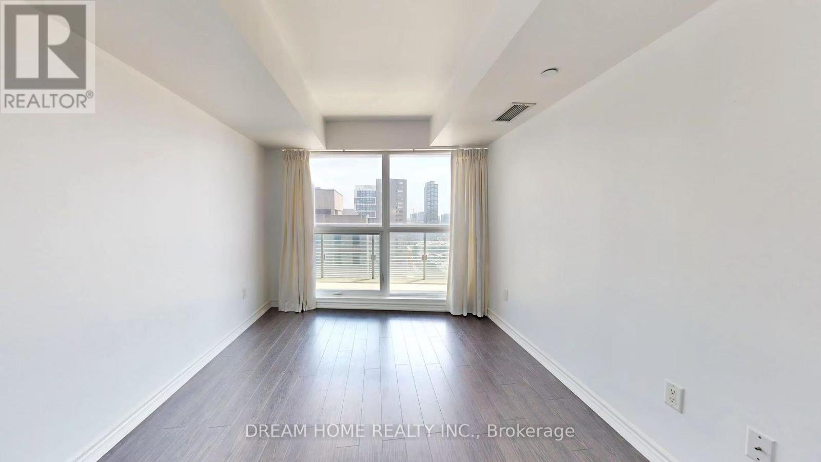 2105 - 386 Yonge Street, Toronto, Ontario  M5B 0A5 - Photo 16 - C12245311