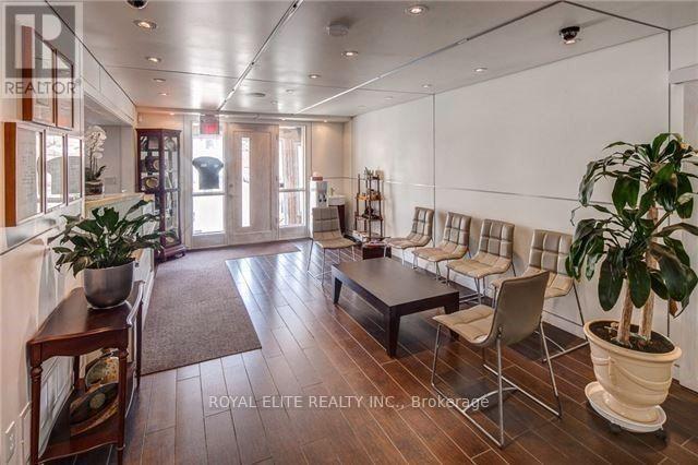 Property at 89 FINCH AVENUE E image 2