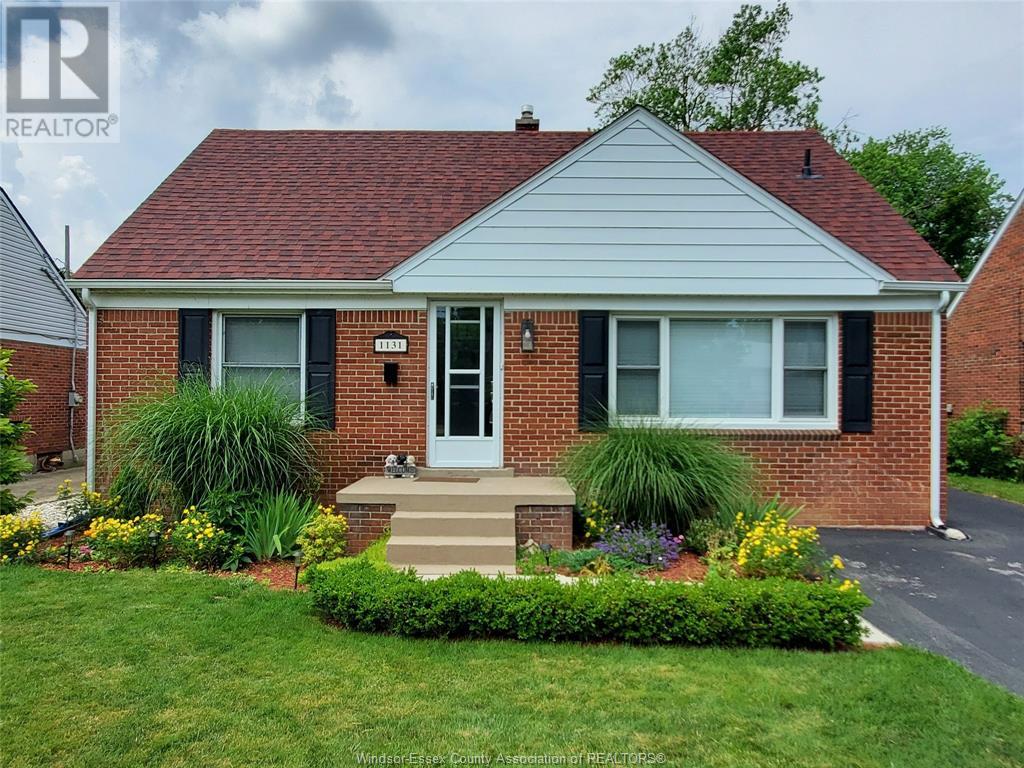 Property at 1131 FAIRVIEW BLVD. image 1