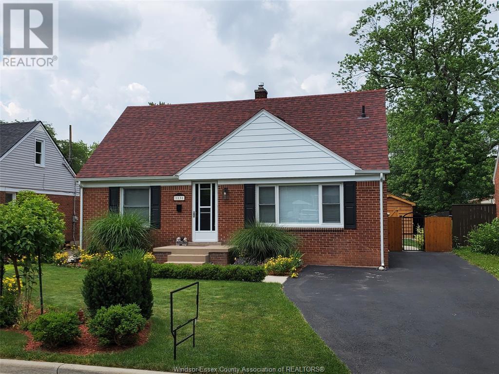 Property at 1131 FAIRVIEW BLVD. image 2