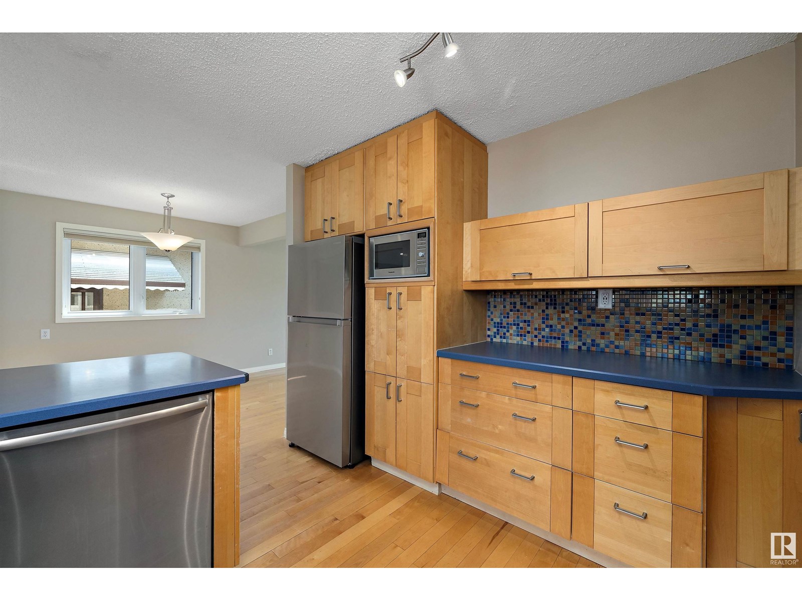 Property at 11716 39 AV NW image 5