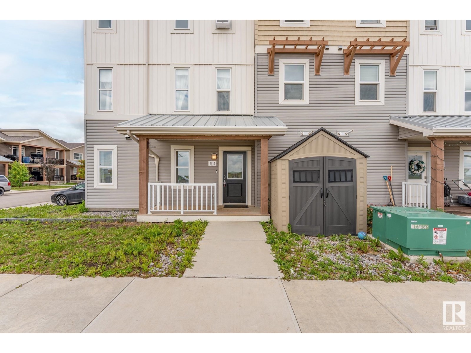 Property at 1812 200 ST NW image 2