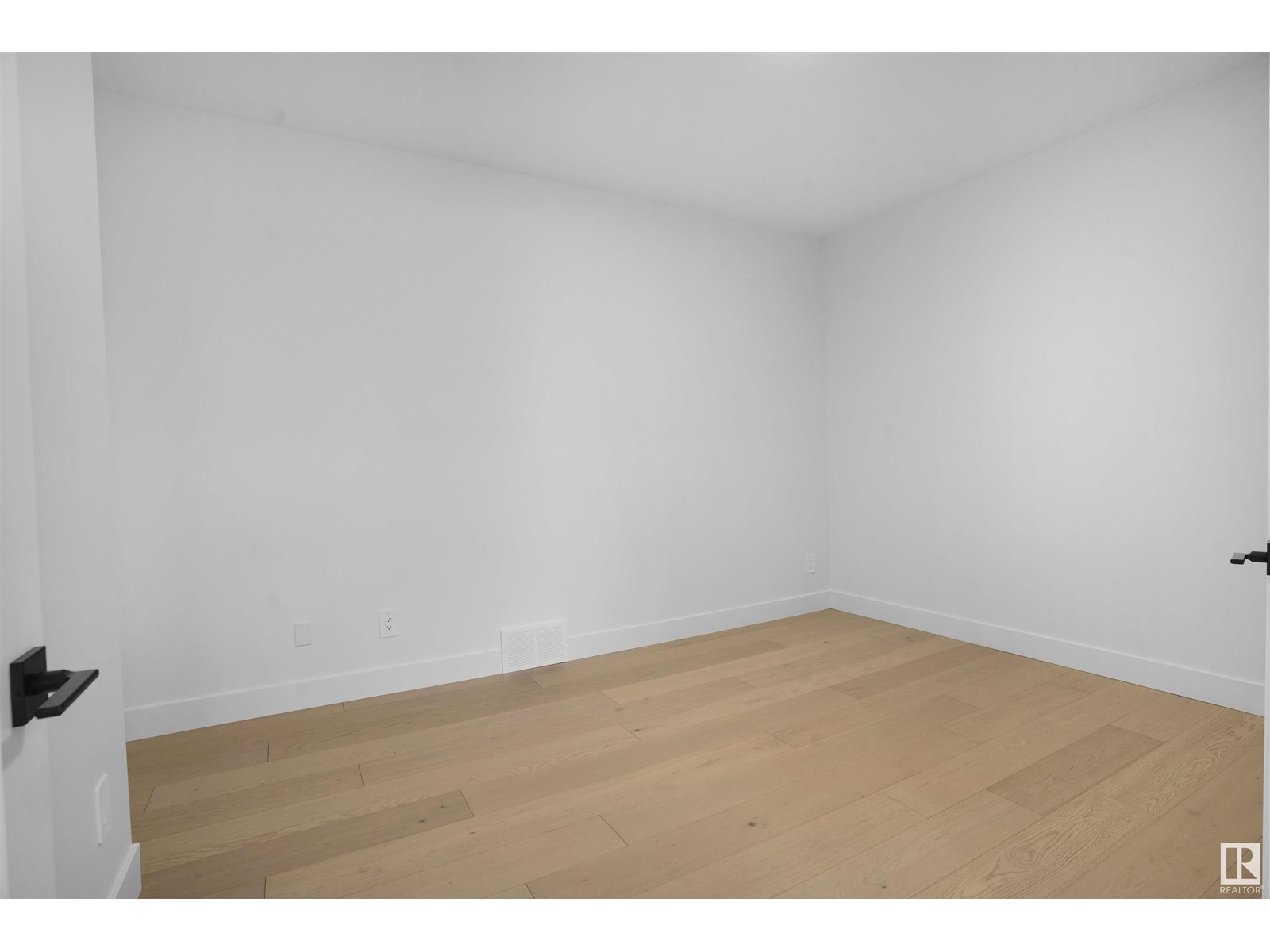 4685 Chegwin Wd Sw, Edmonton, Alberta  T6W 4A7 - Photo 12 - E4444265