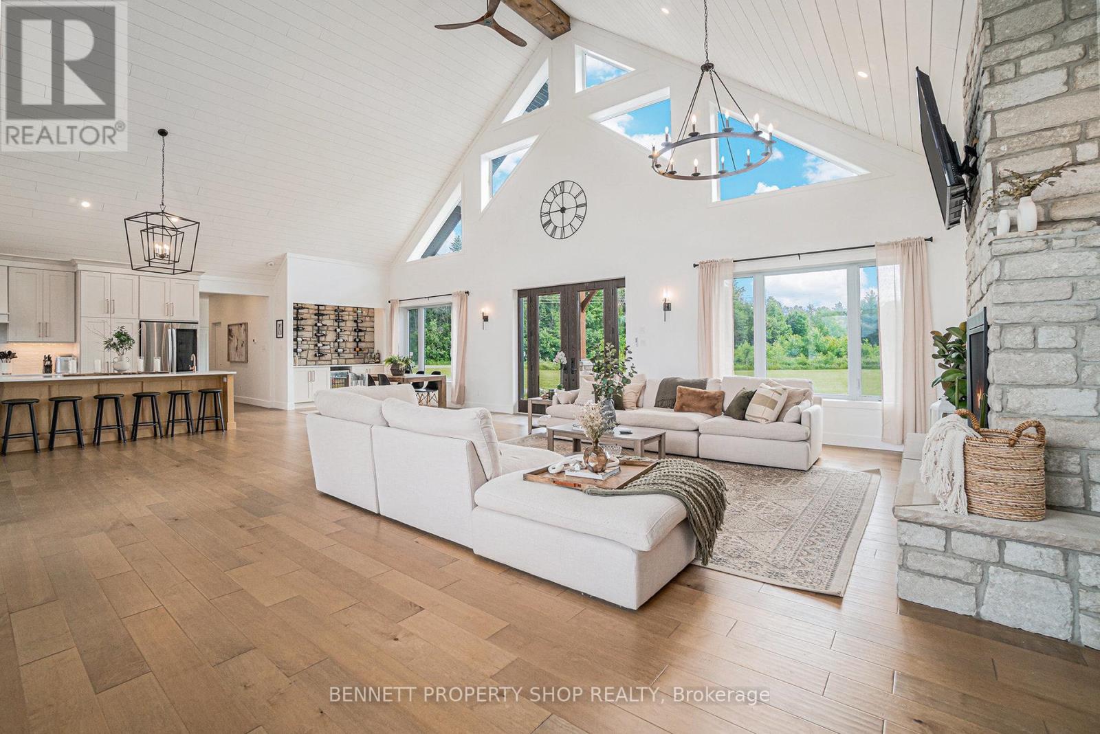 795 Mill Ridge Road, Mcnab/braeside, Ontario  K7S 3G8 - Photo 6 - X12245456
