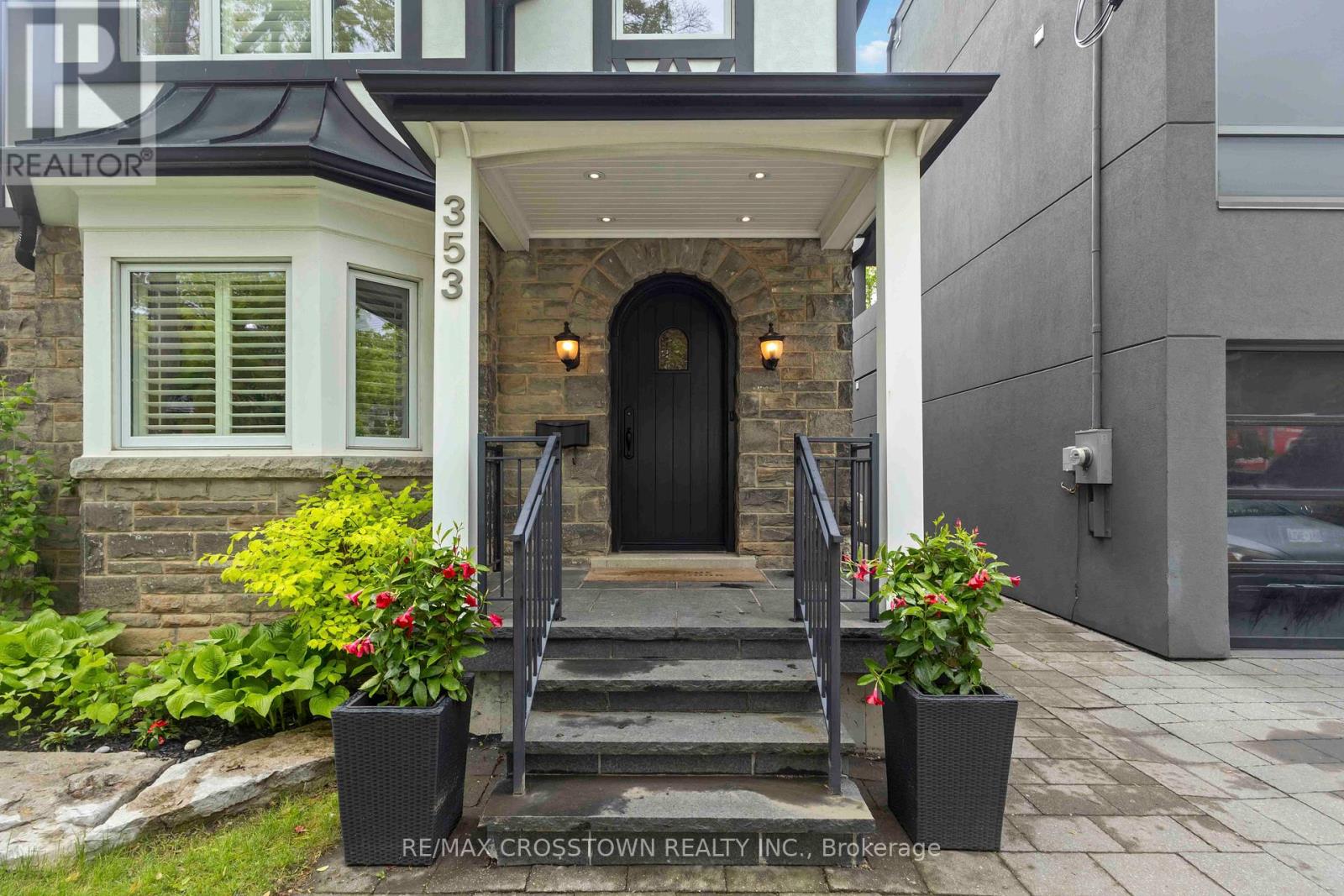 Property at 353 BRIAR HILL AVENUE image 3