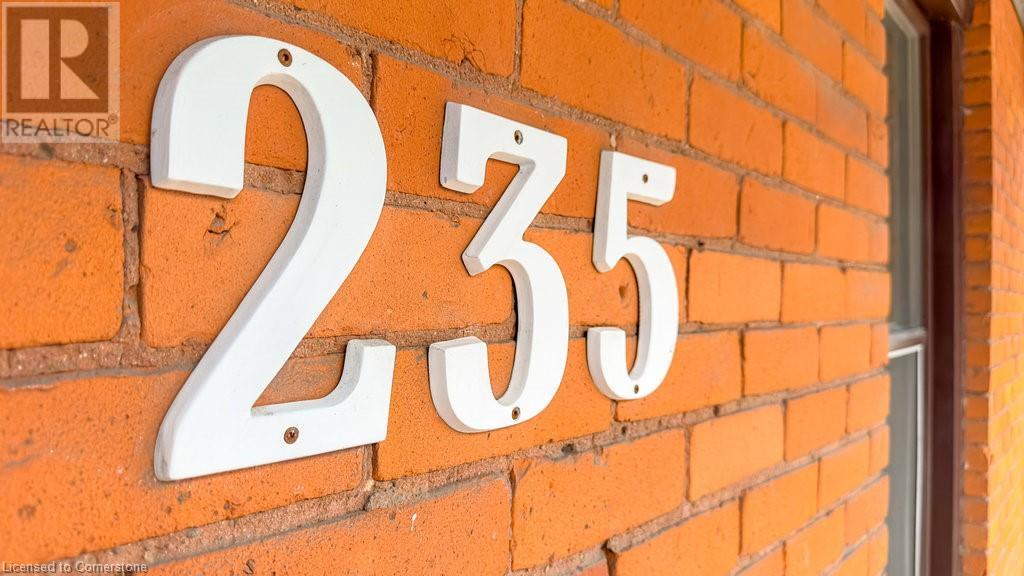 Property at 235 YOUNG Street image 3