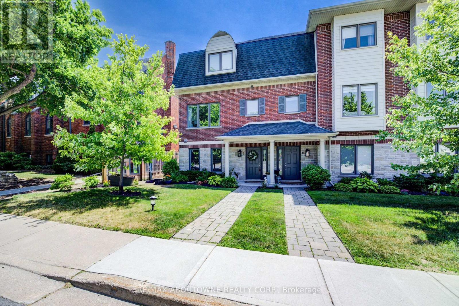 Property at 7 - 44 FLAMBORO STREET image 1