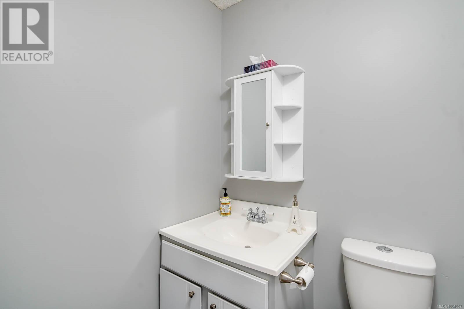 Property at 5090 Arden Rd image 2