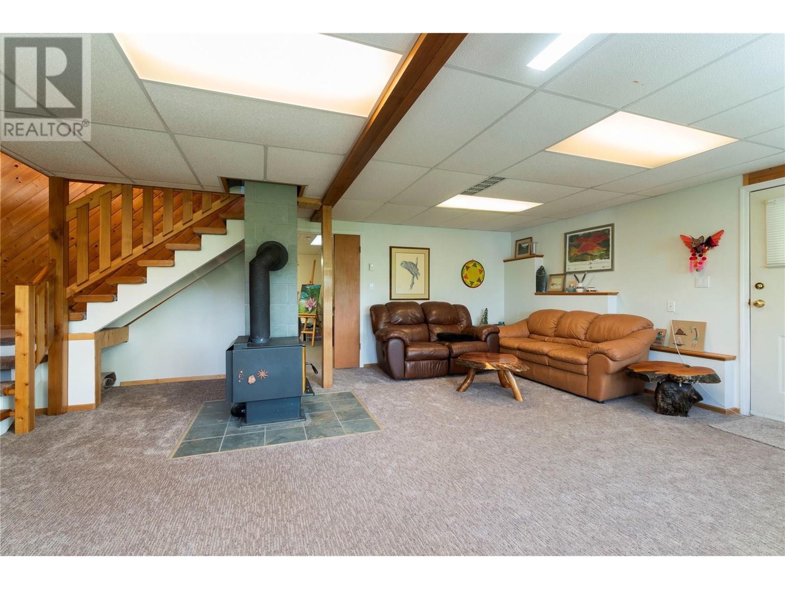 5261 Hlina Road, Celista, British Columbia  V0E 1M6 - Photo 35 - 10353737