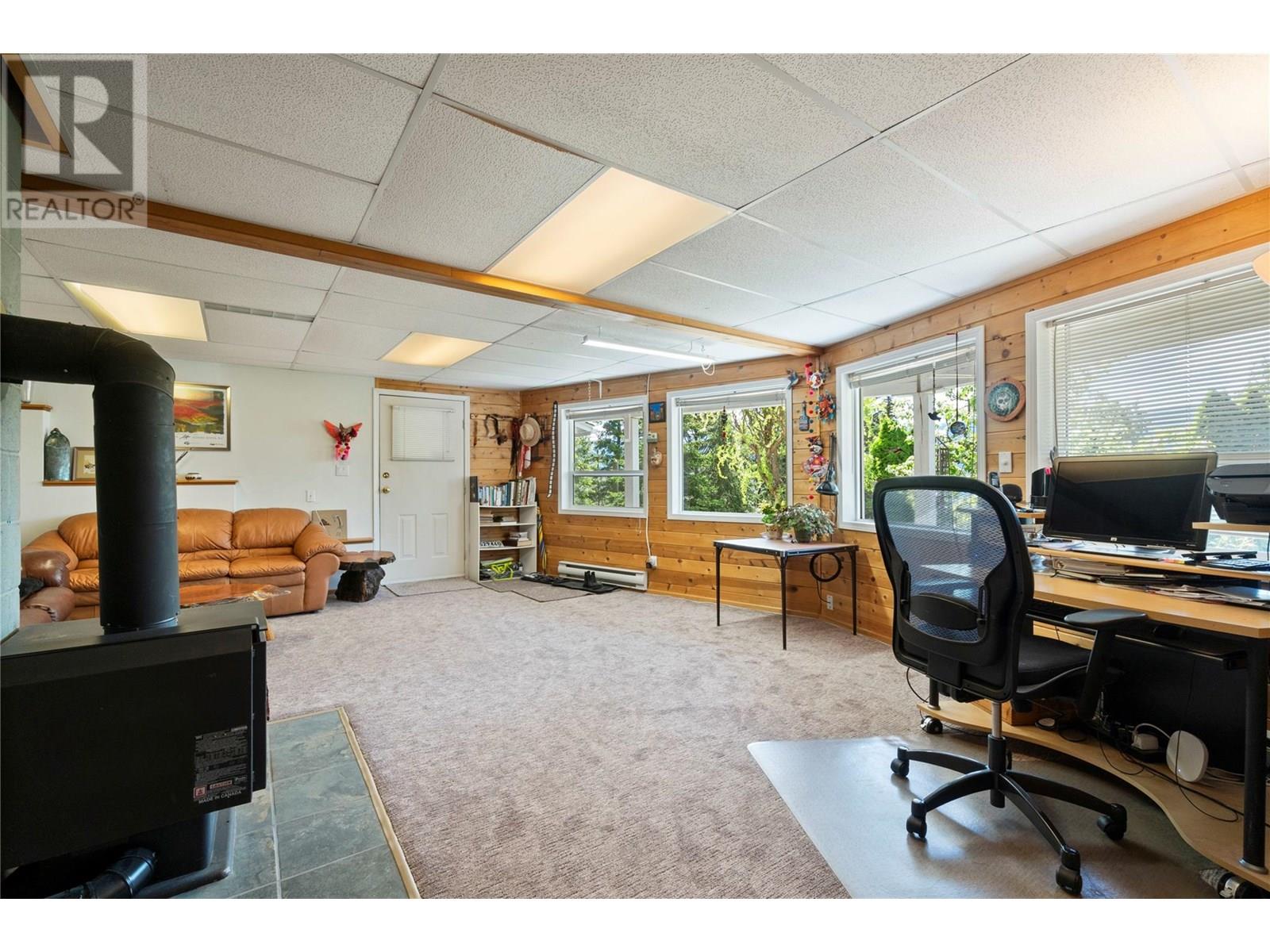 5261 Hlina Road, Celista, British Columbia  V0E 1M6 - Photo 33 - 10353737