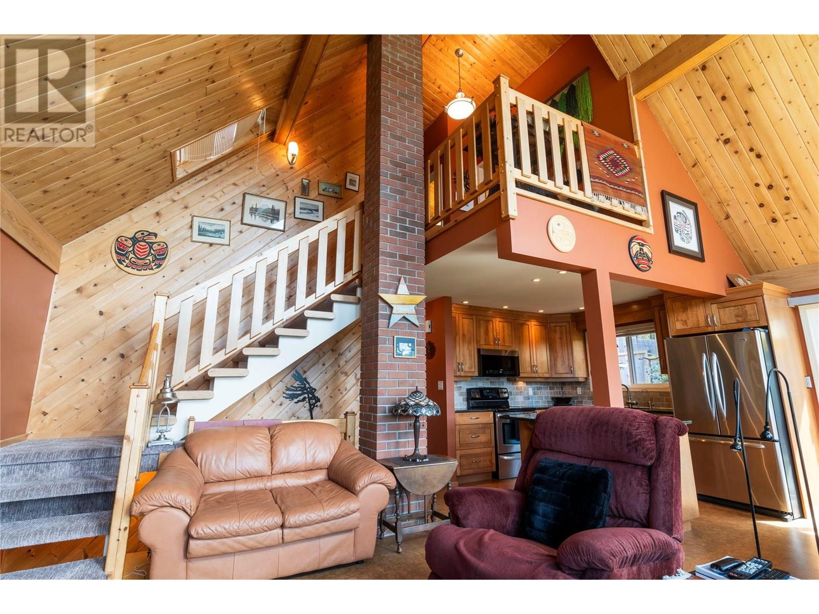 5261 Hlina Road, Celista, British Columbia  V0E 1M6 - Photo 13 - 10353737