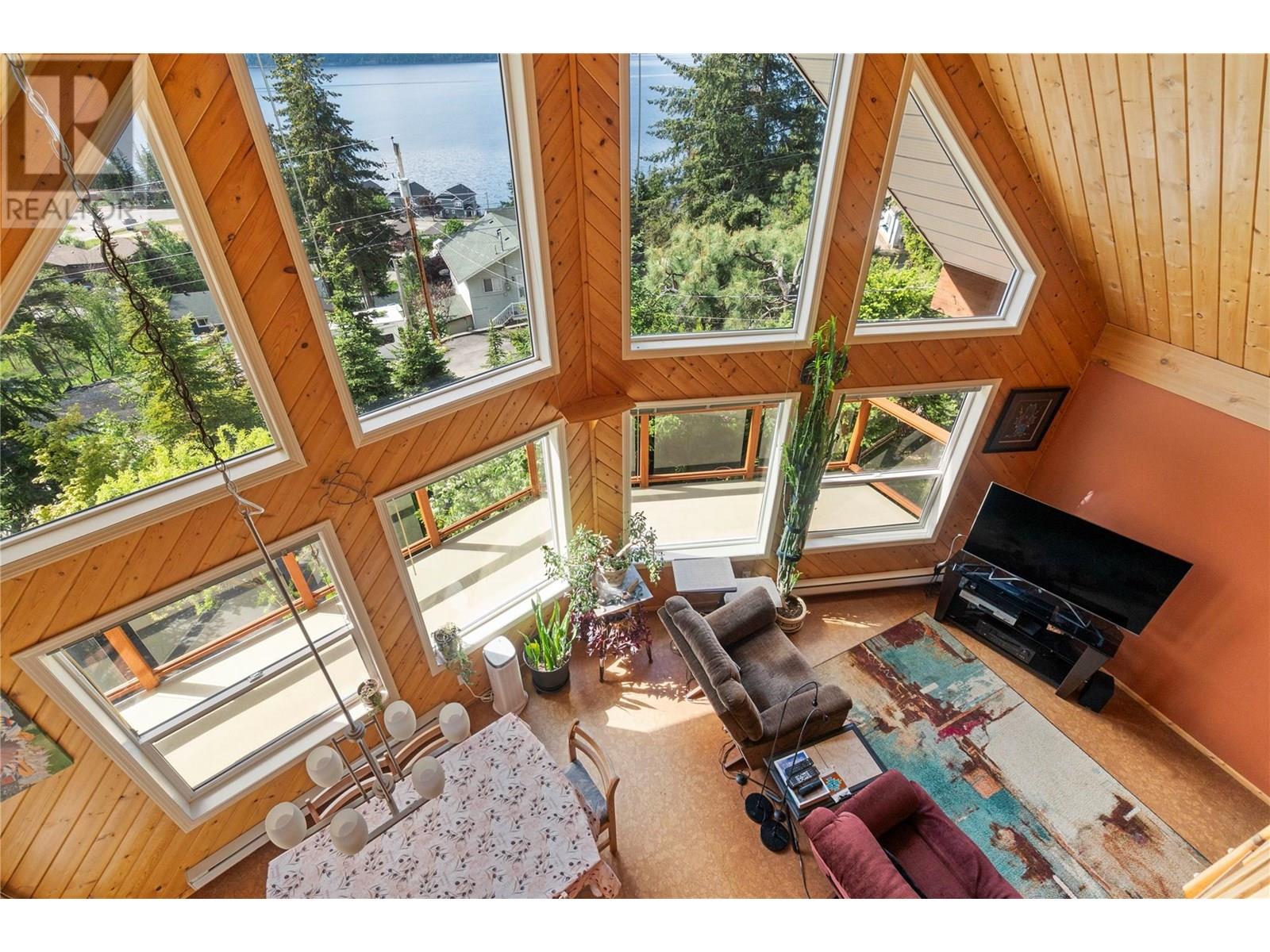 5261 Hlina Road, Celista, British Columbia  V0E 1M6 - Photo 25 - 10353737