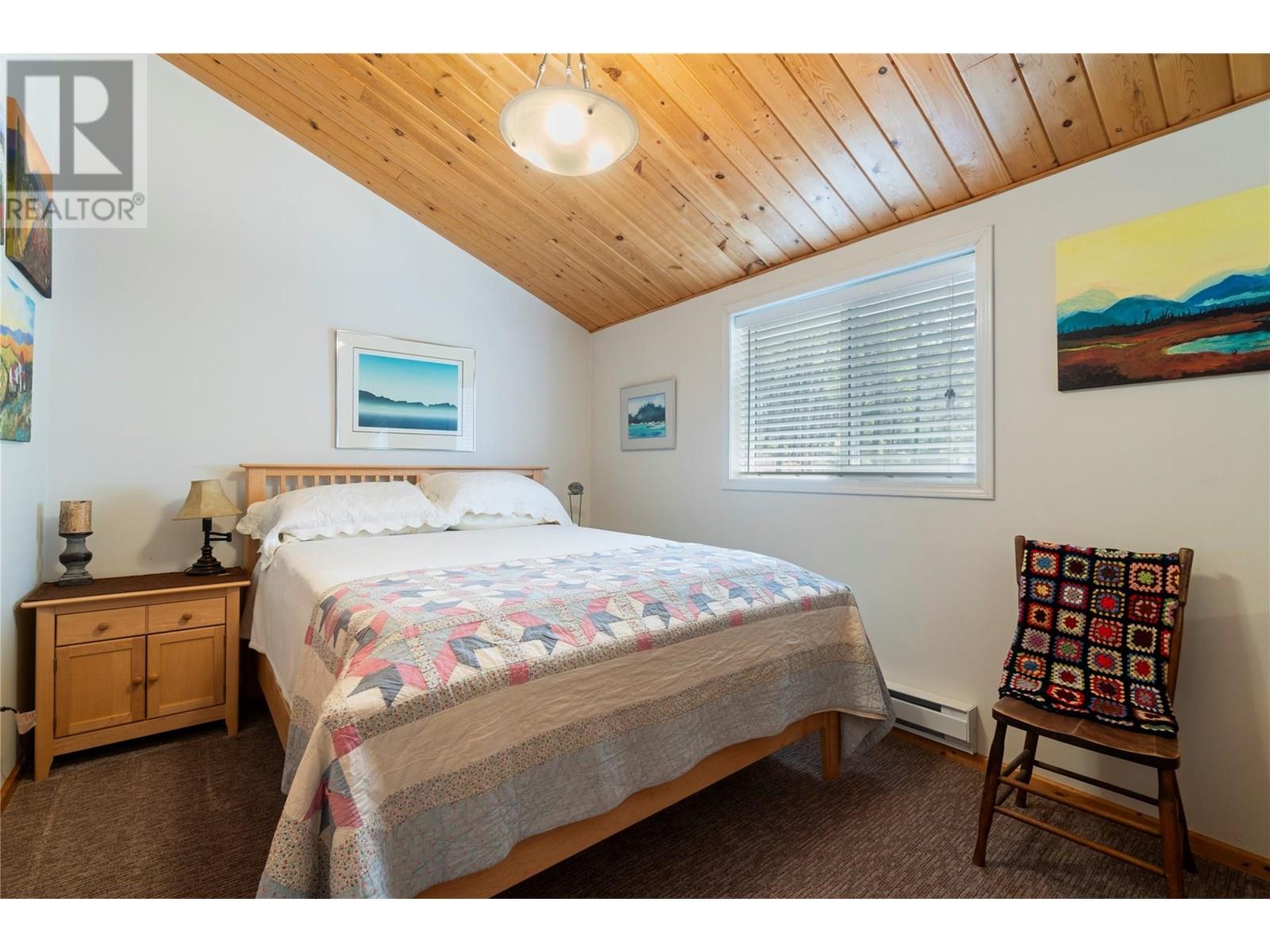 5261 Hlina Road, Celista, British Columbia  V0E 1M6 - Photo 29 - 10353737
