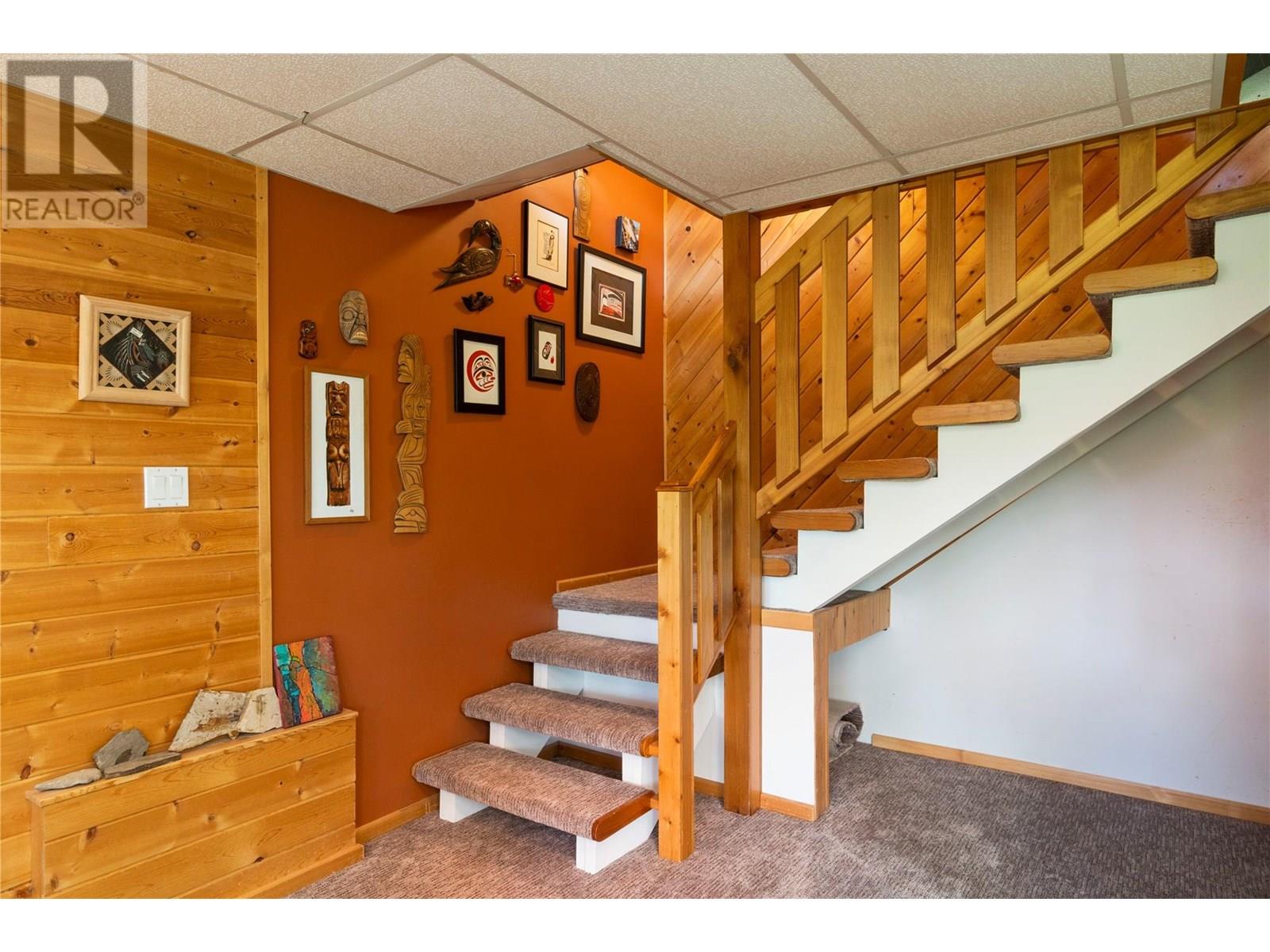 5261 Hlina Road, Celista, British Columbia  V0E 1M6 - Photo 32 - 10353737