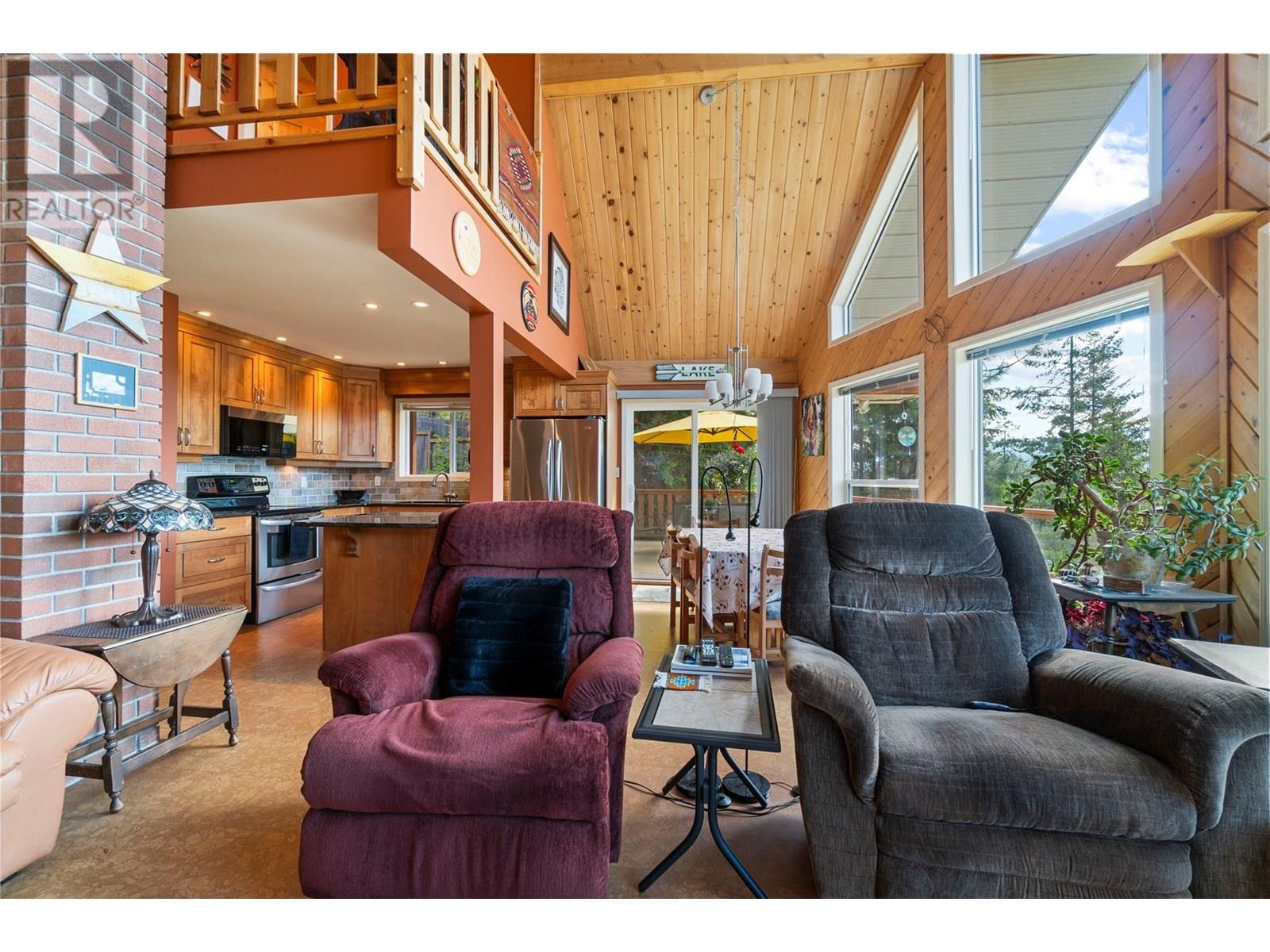 5261 Hlina Road, Celista, British Columbia  V0E 1M6 - Photo 14 - 10353737