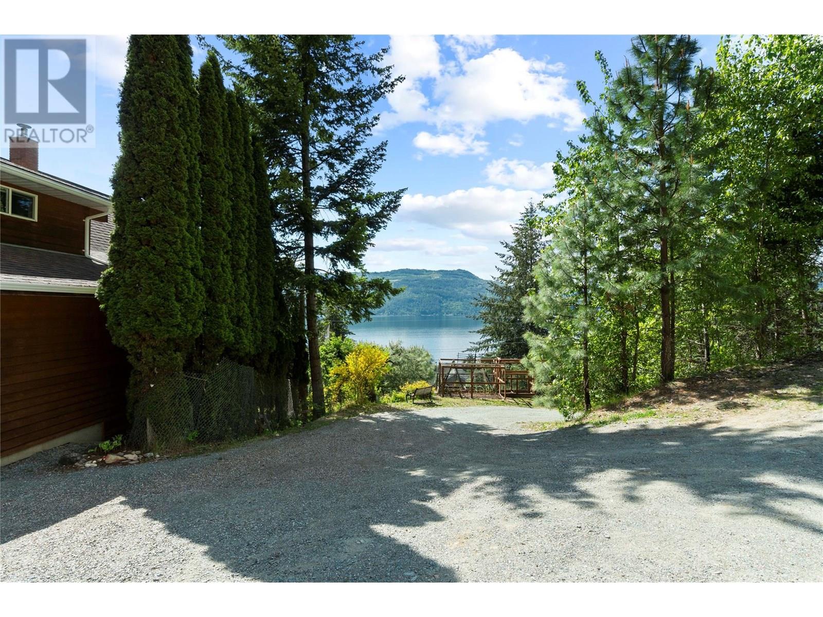 5261 Hlina Road, Celista, British Columbia  V0E 1M6 - Photo 62 - 10353737