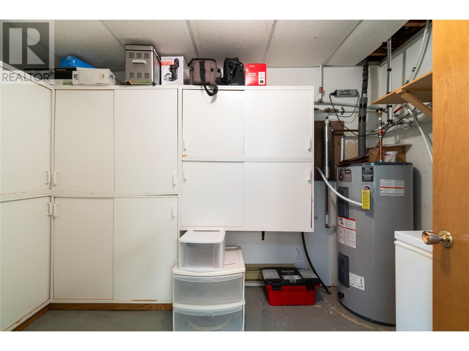 5261 Hlina Road, Celista, British Columbia  V0E 1M6 - Photo 41 - 10353737