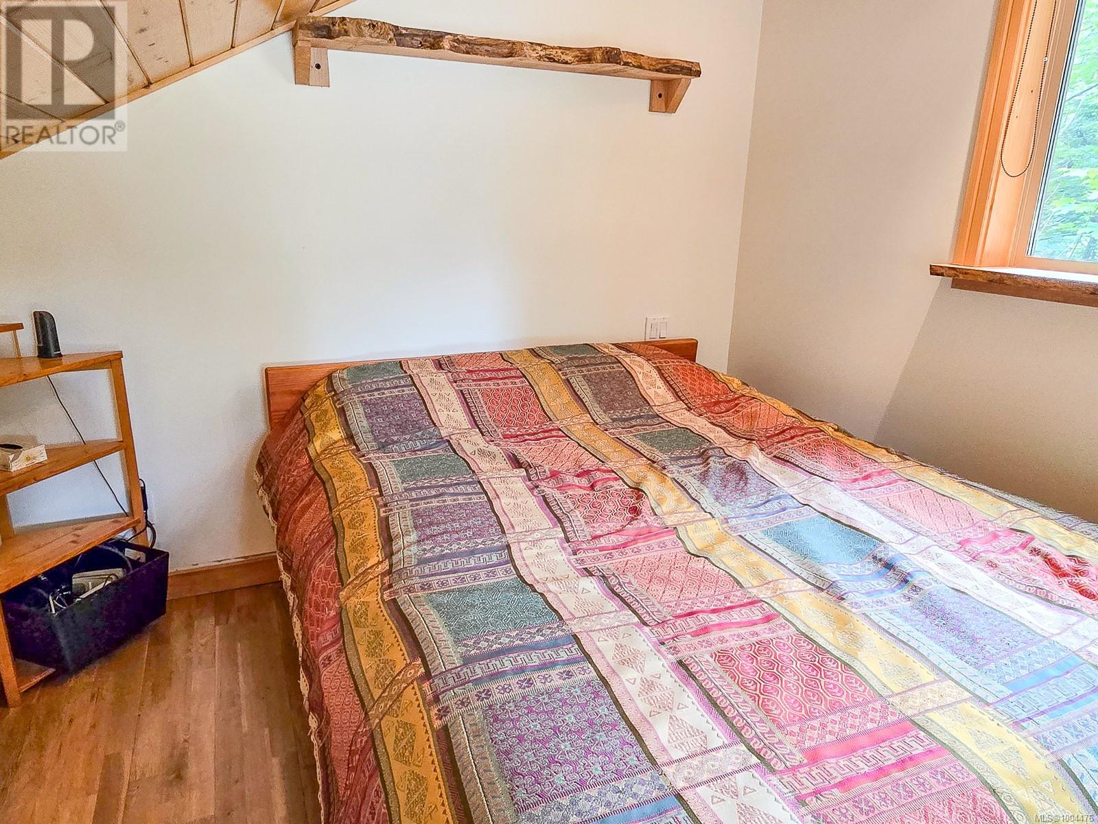 Property at 22 Captain Kidds Terr image 4