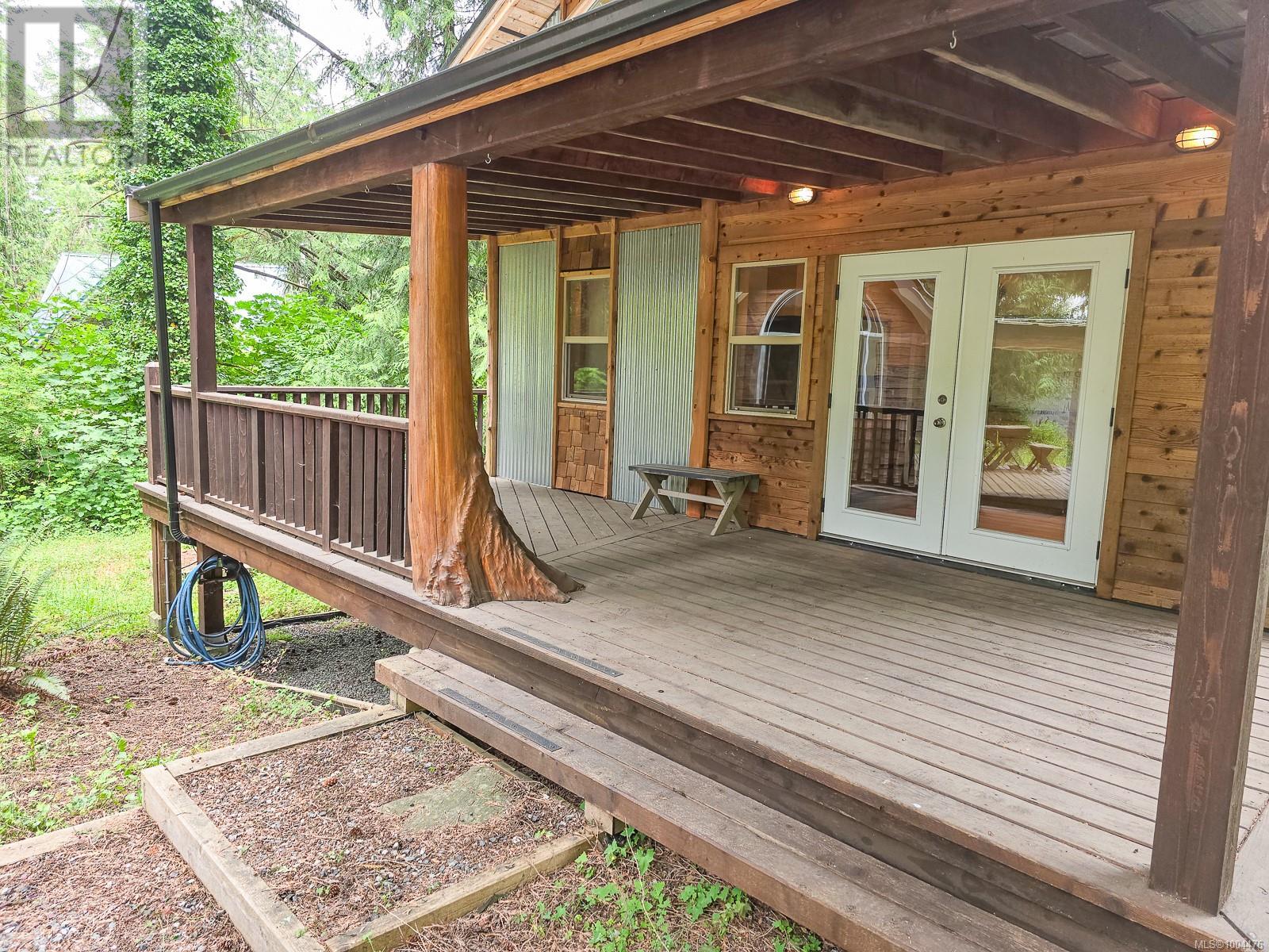 Property at 22 Captain Kidds Terr image 2