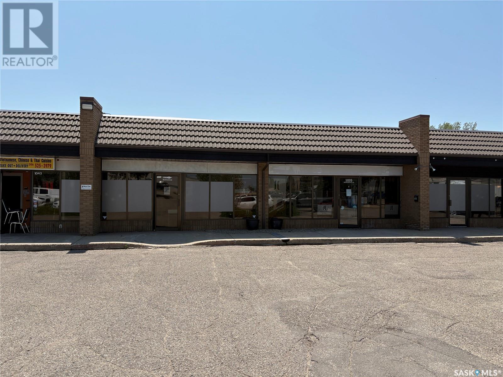 1035 Devonshire Drive N, Regina, Saskatchewan  S4X 2X4 - Photo 1 - SK002009