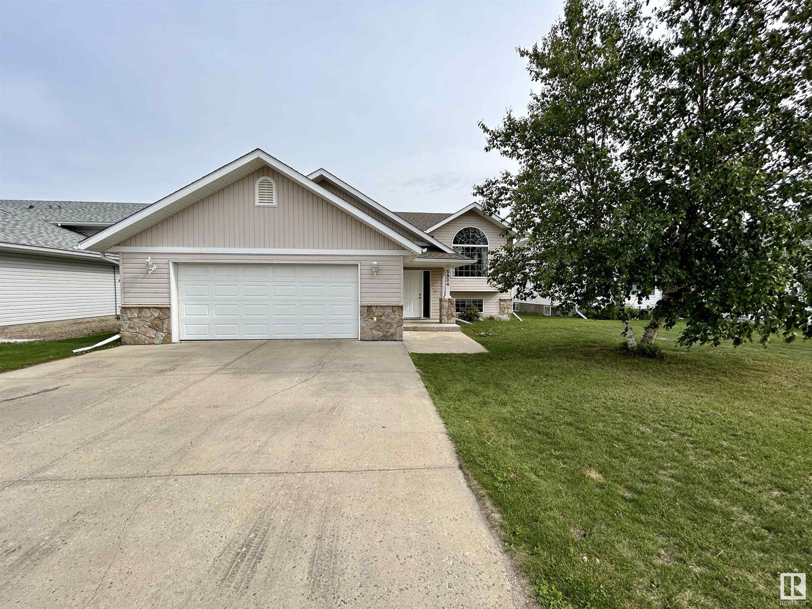 5834 46 AV, St. Paul Town, Alberta