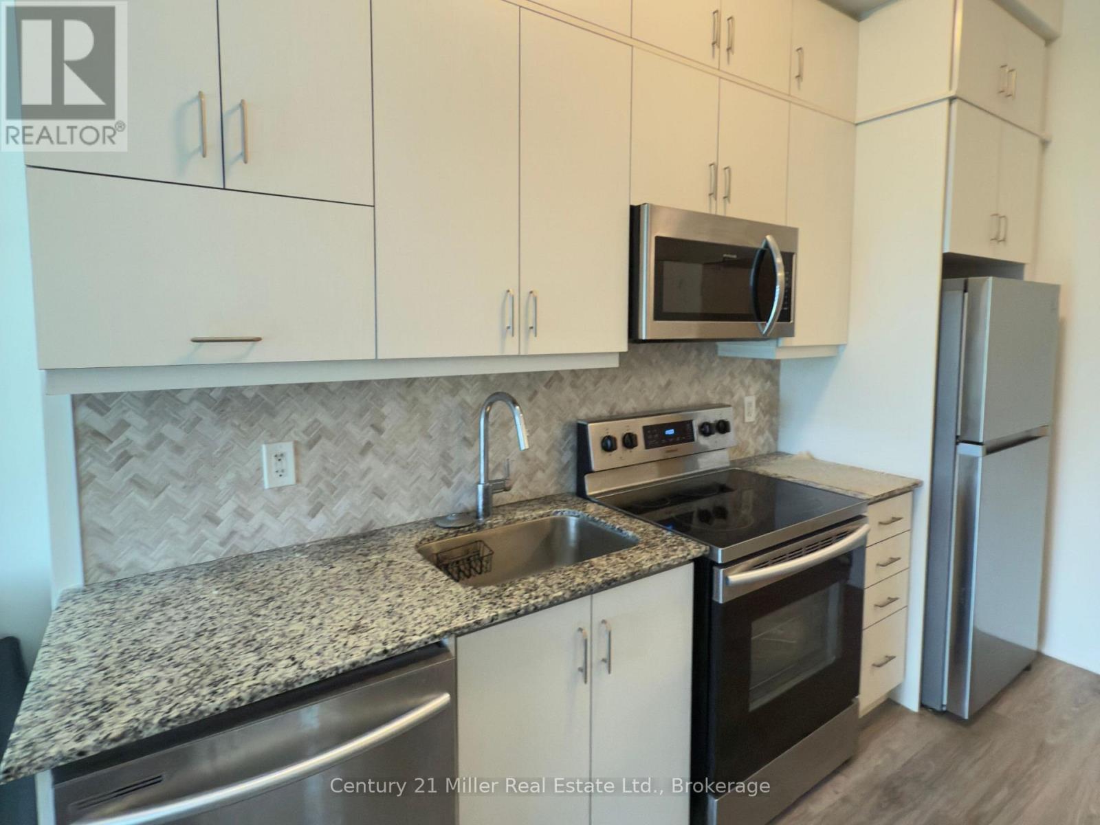 621 - 128 Grovewood Common, Oakville, Ontario  L6H 0X3 - Photo 10 - W12241163