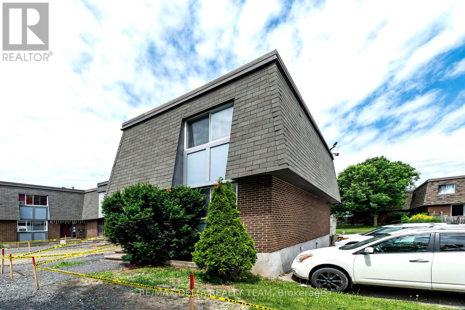 Property at - - 3024 FAIRLEA CRESCENT image 2
