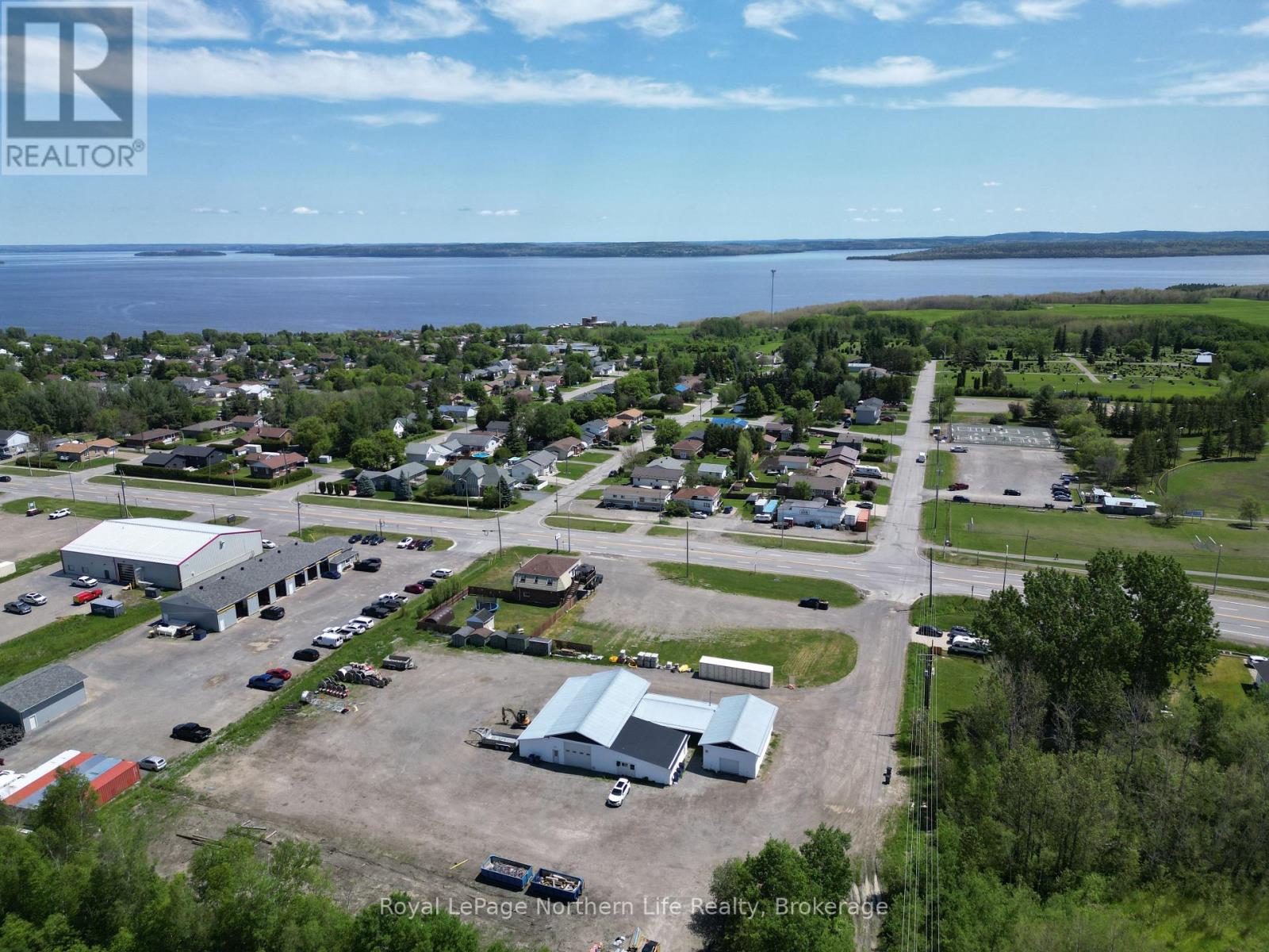 469 Morissette Drive, Temiskaming Shores, Ontario  P0J 1K0 - Photo 5 - T12245527