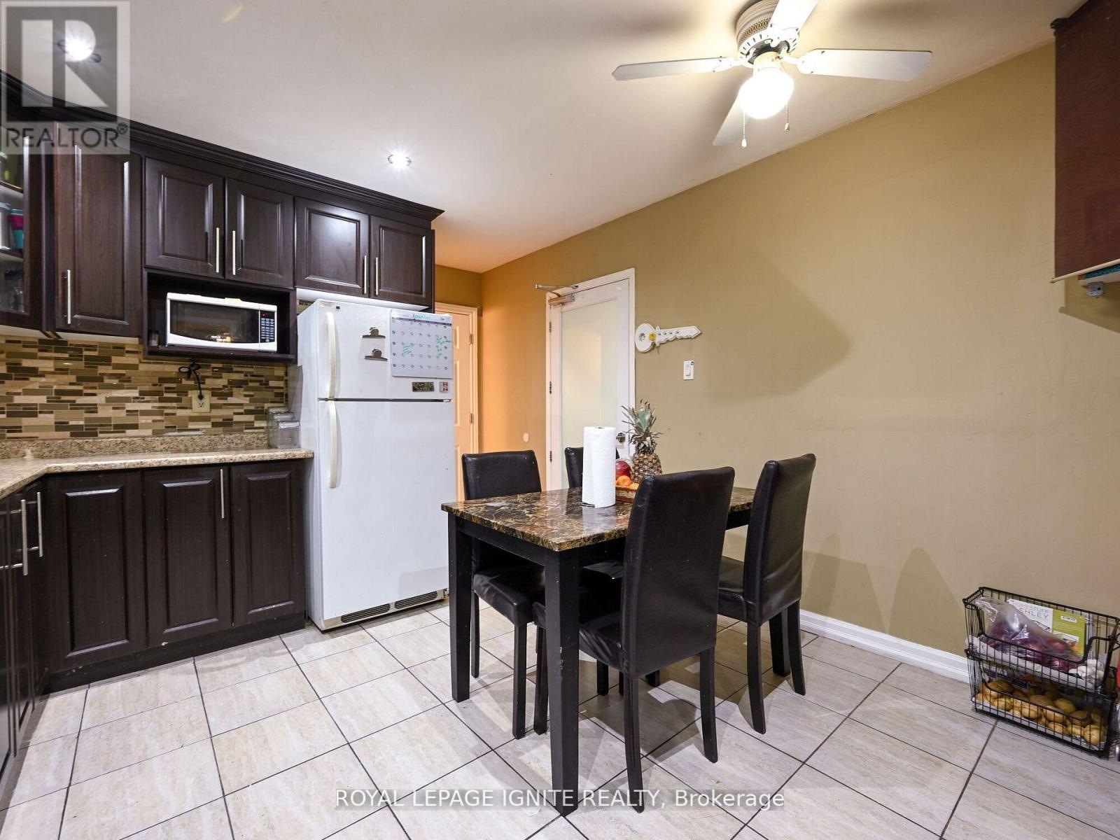 7141 Harwick Drive, Mississauga (Malton), Ontario  L4T 3A5 - Photo 13 - W12245436