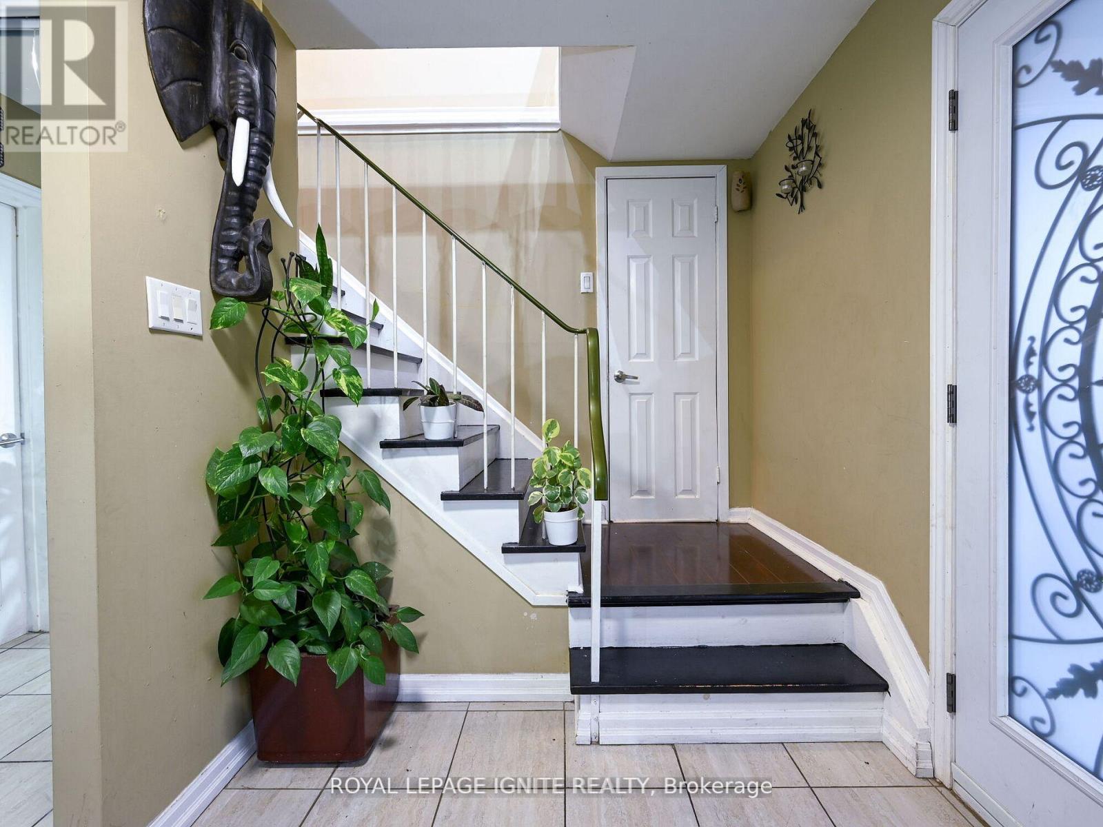 7141 Harwick Drive, Mississauga (Malton), Ontario  L4T 3A5 - Photo 20 - W12245436