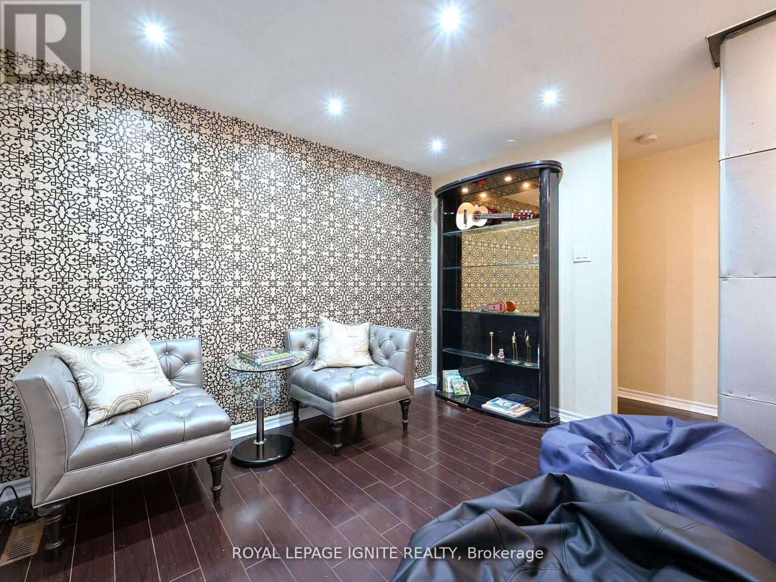 7141 Harwick Drive, Mississauga (Malton), Ontario  L4T 3A5 - Photo 23 - W12245436