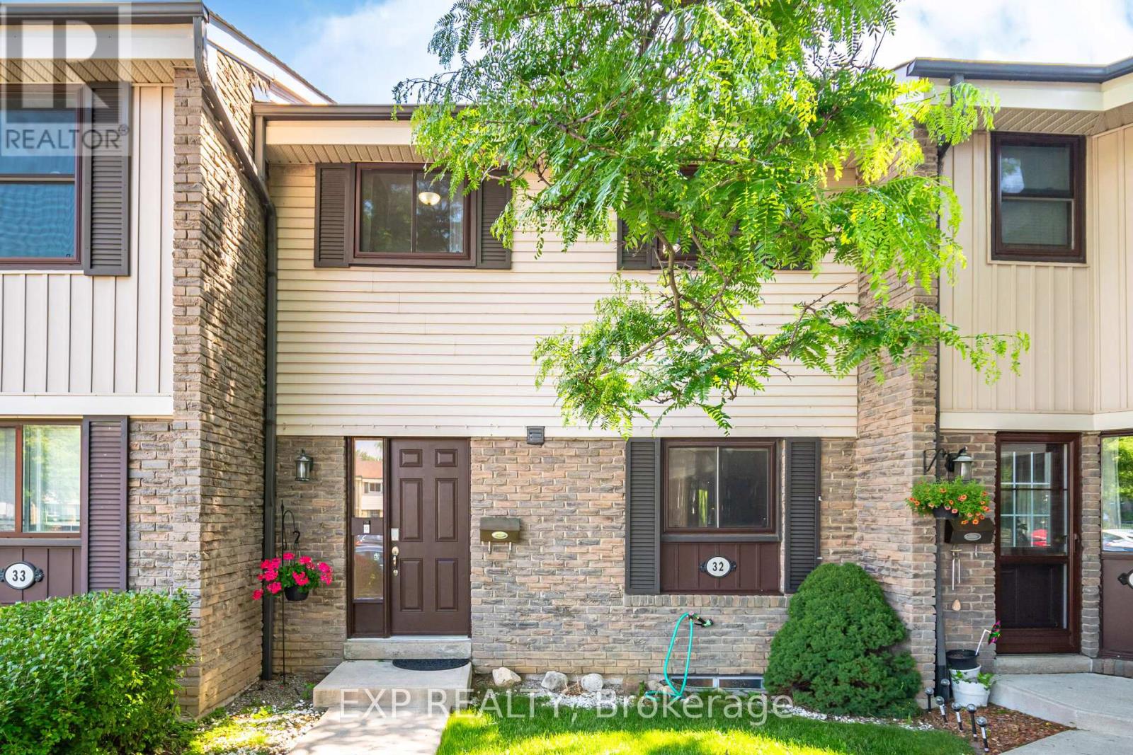 Property at 32 - 2779 GANANOQUE DRIVE image 1