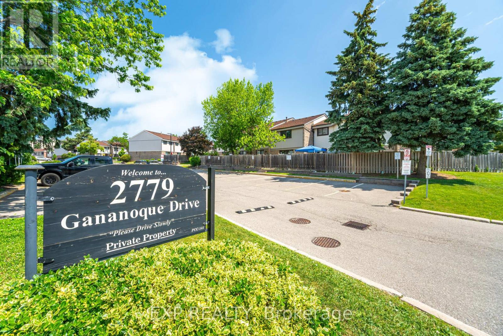 Property at 32 - 2779 GANANOQUE DRIVE image 2