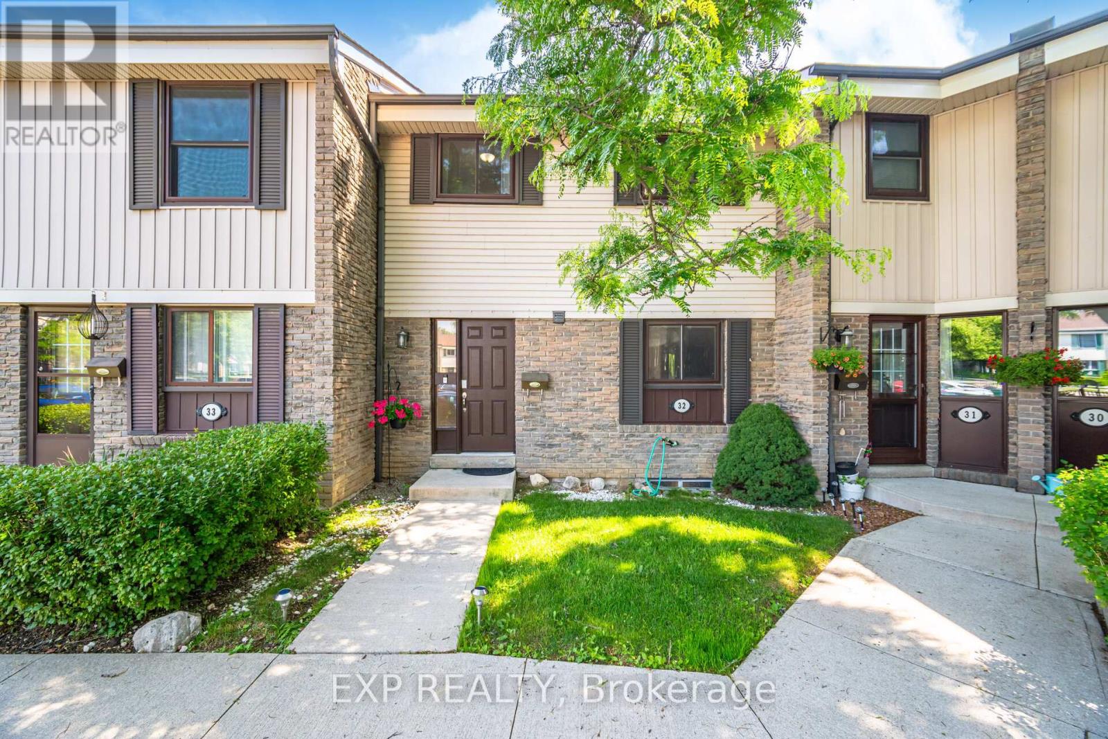 Property at 32 - 2779 GANANOQUE DRIVE image 3