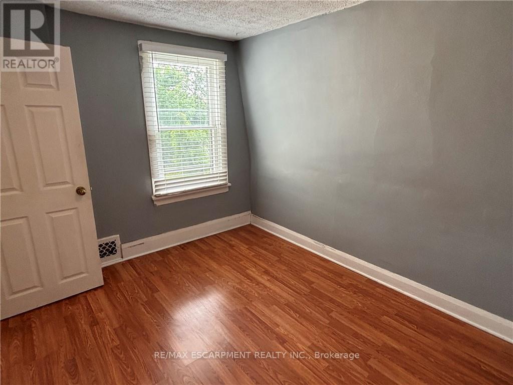 465 East Main Street, Welland, Ontario  L3B 3X7 - Photo 12 - X12244974