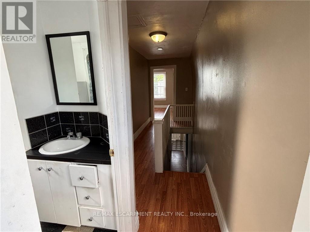465 East Main Street, Welland, Ontario  L3B 3X7 - Photo 14 - X12244974