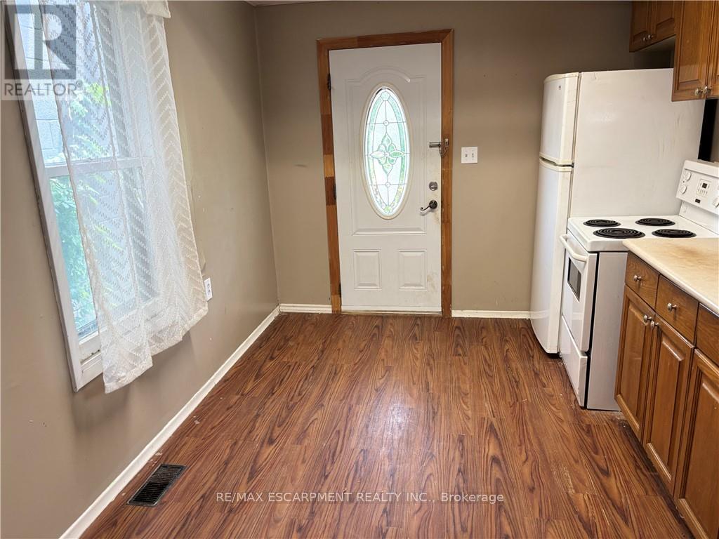 465 East Main Street, Welland, Ontario  L3B 3X7 - Photo 6 - X12244974