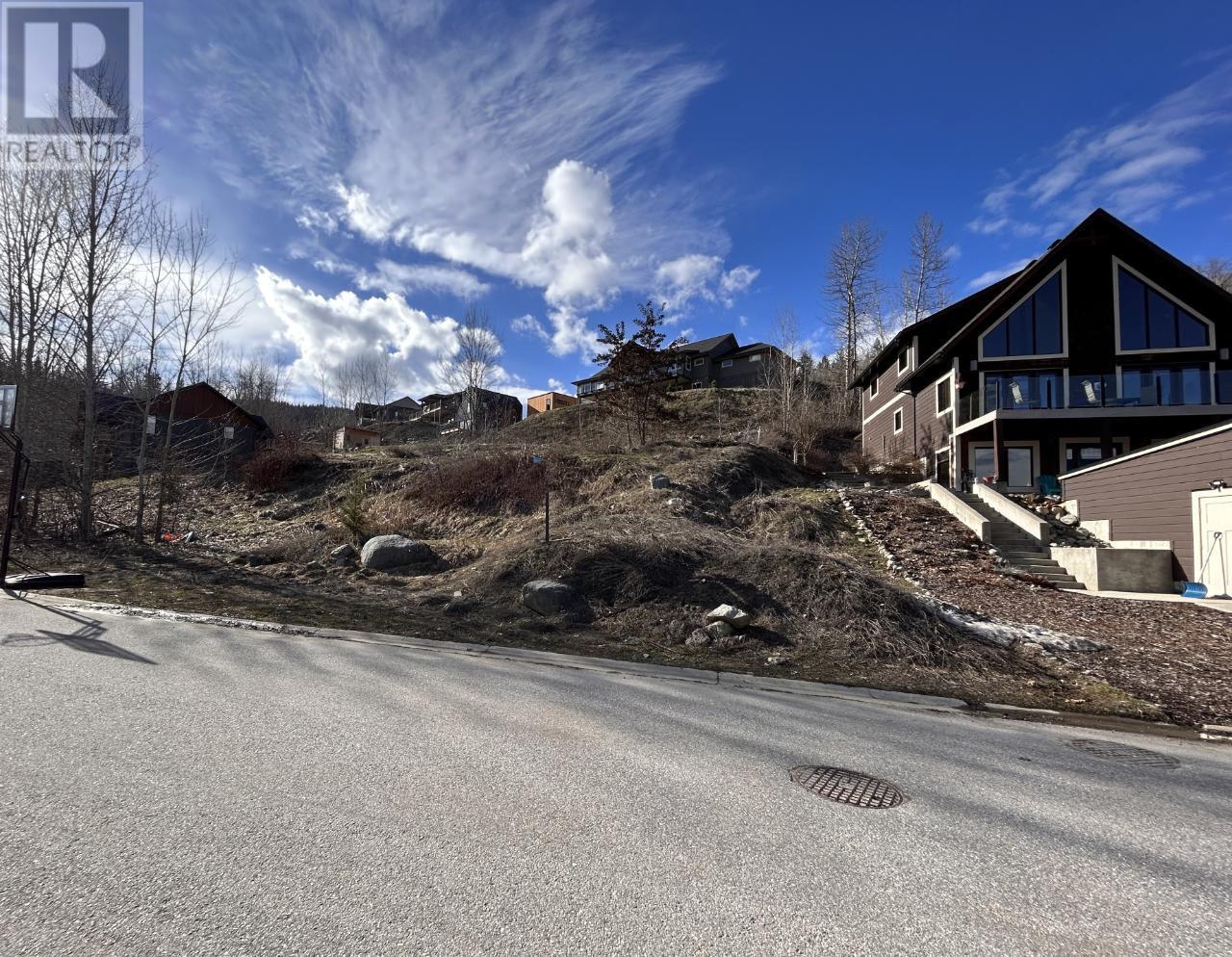 Property at 806 WHITE TAIL Drive image 1