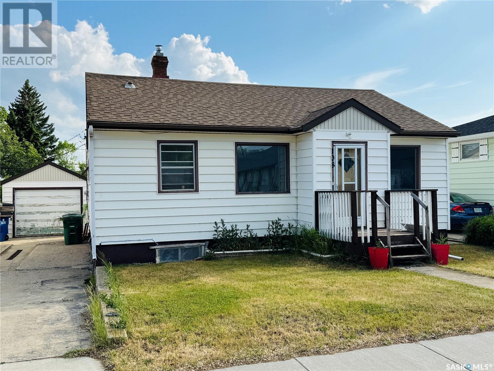 108 7th AVENUE W, biggar, Saskatchewan