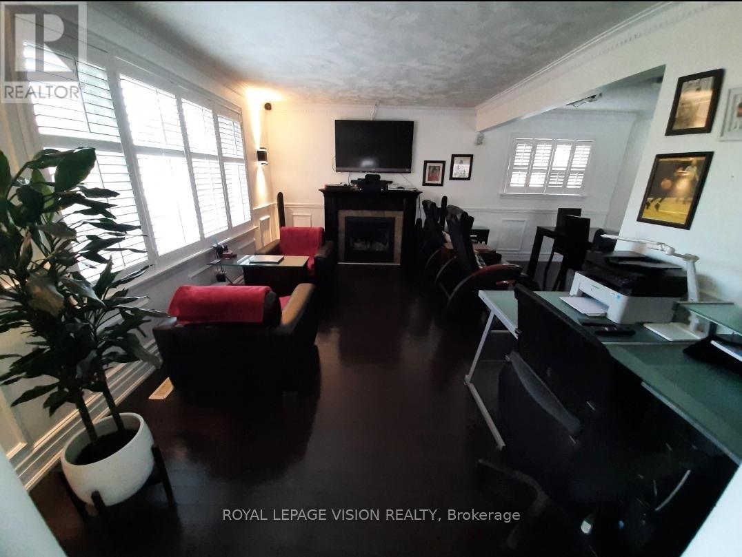 Property at 52 ELLENDALE DRIVE image 4