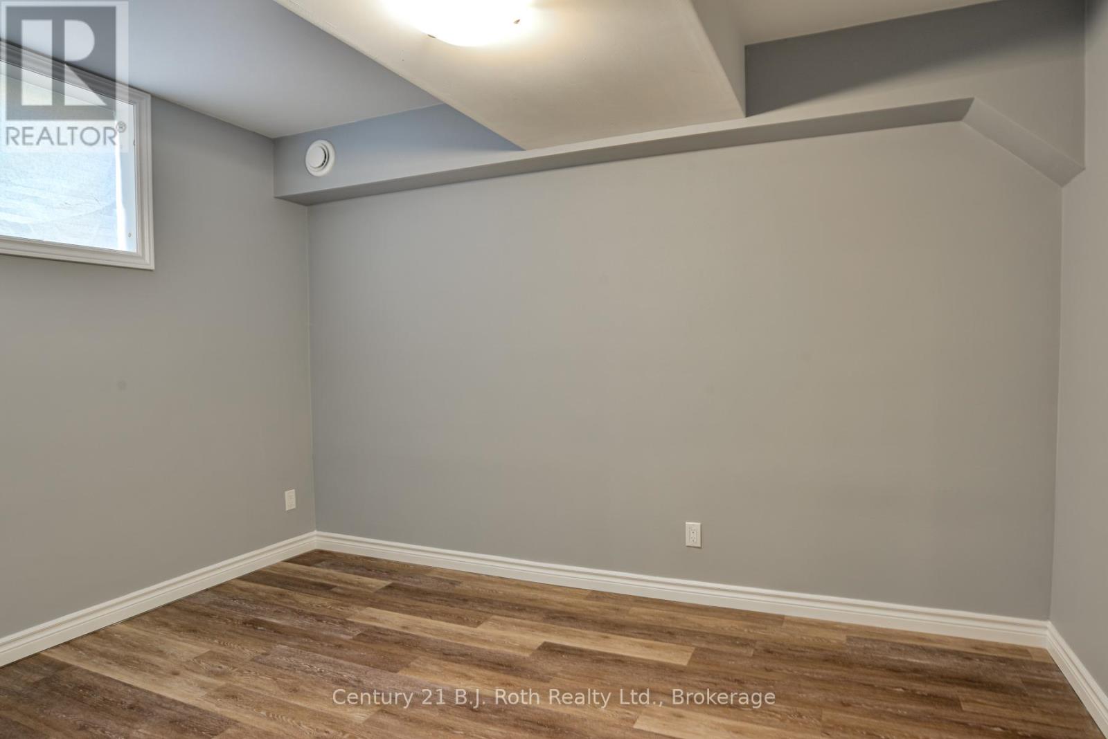 62 Dunlop Street, Orillia, Ontario  L3V 5P2 - Photo 15 - S12245595