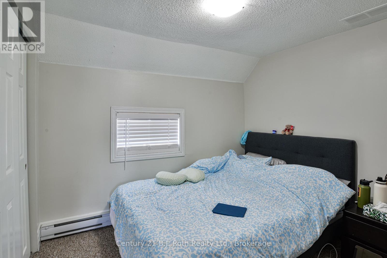 62 Dunlop Street, Orillia, Ontario  L3V 5P2 - Photo 7 - S12245595