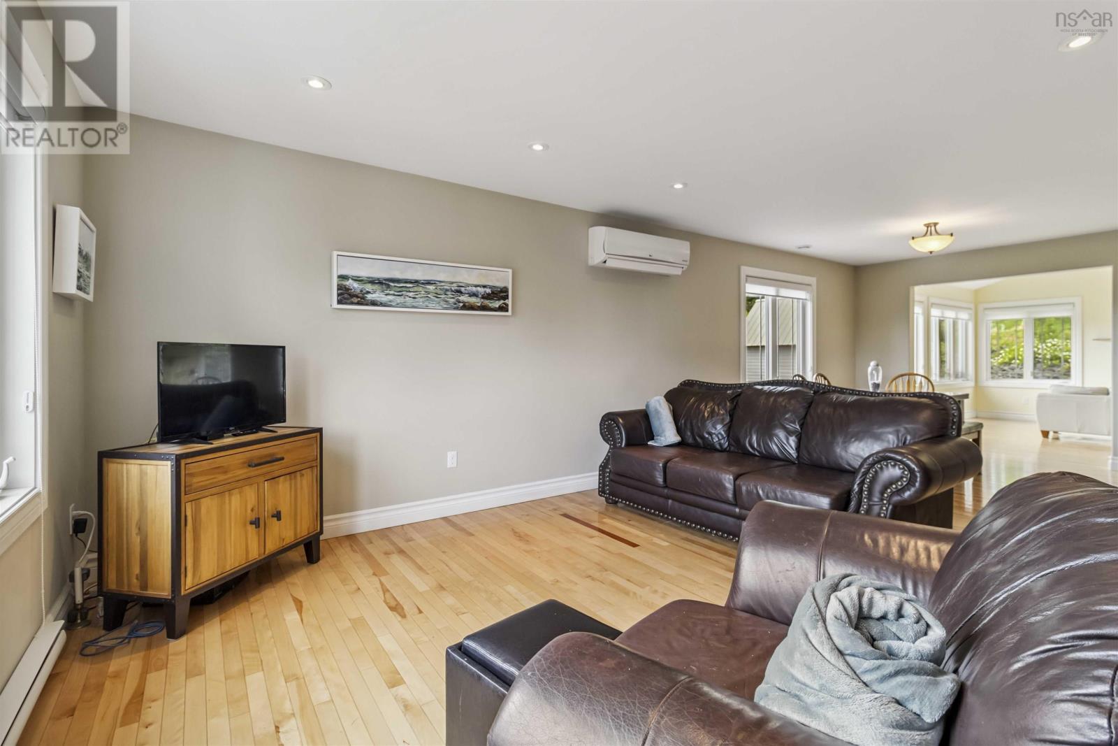 61 Maple Avenue, Lunenburg, Nova Scotia  B0J 2C0 - Photo 9 - 202515754