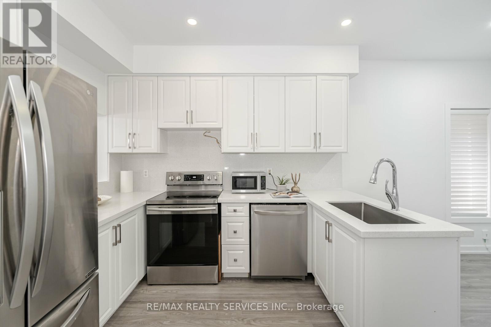 17 Dawes Road, Brampton, Ontario  L6X 0R8 - Photo 10 - W12245493